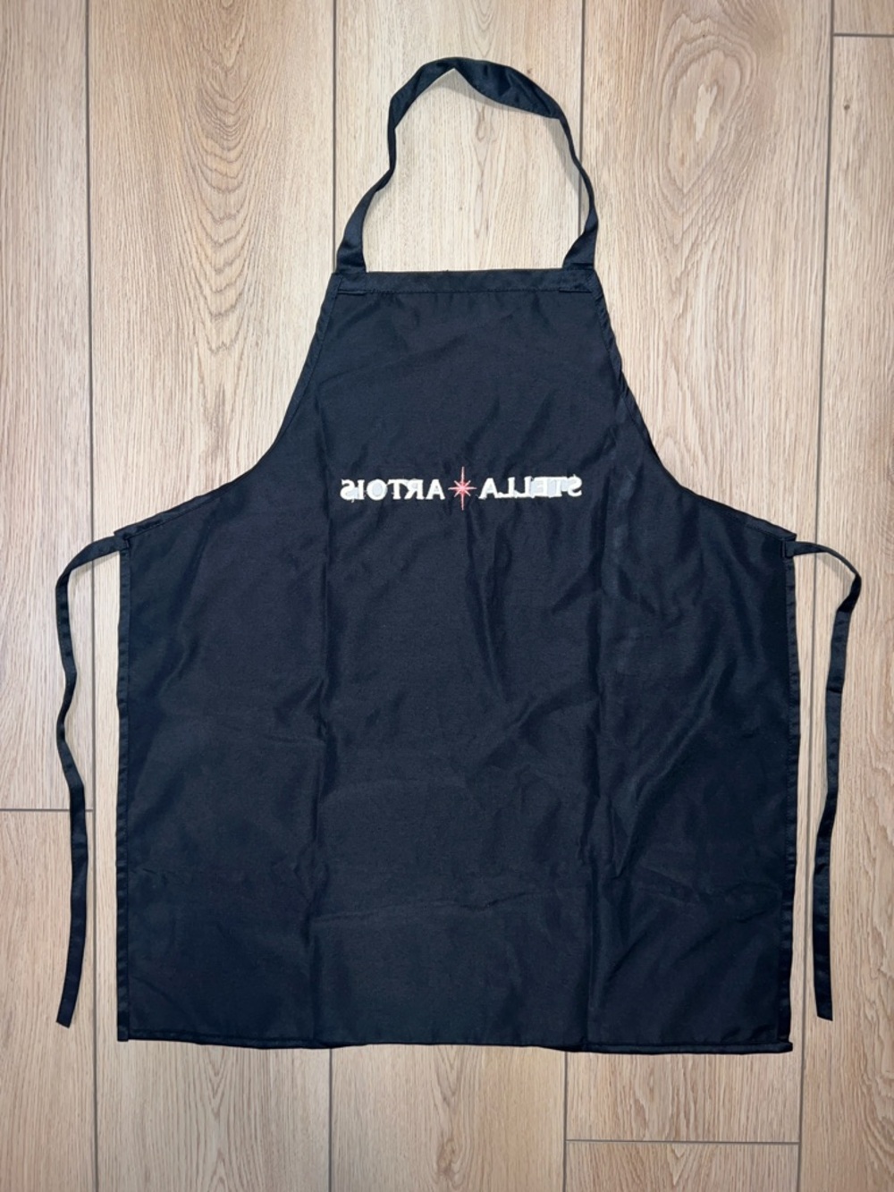 NWOT - Stella Artois Black Logo Apron - Picture 5 of 5